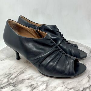 Corso Como Catania Black Leather Ruched Peep-Toe Heels 8 Retro Classic Preppy